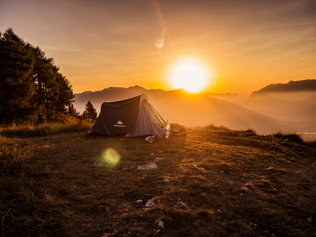 Off-Grid Homesteads